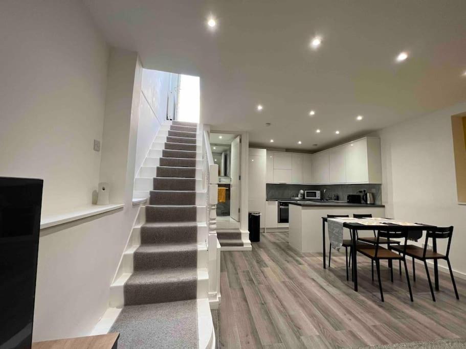 Stunning 3Br Maisonette In Brixton London Exterior photo